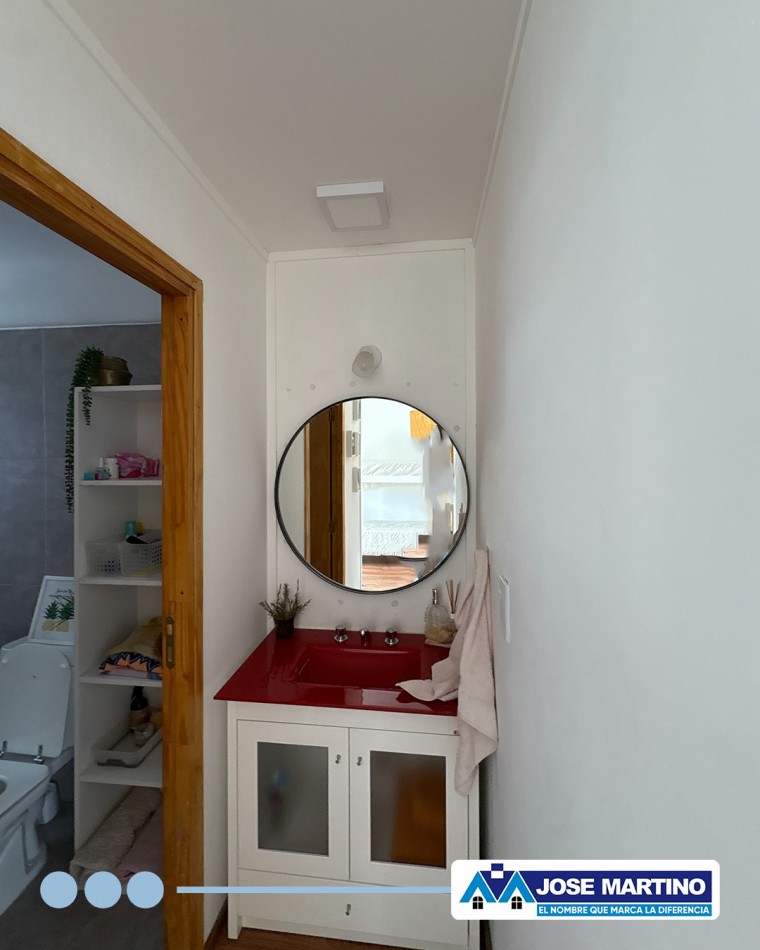 CASA EN VENTA A METROS DEL LAGO