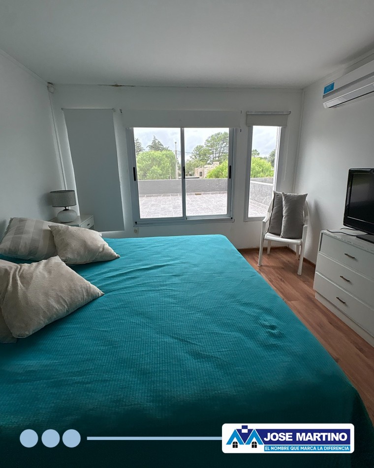 CASA EN VENTA A METROS DEL LAGO