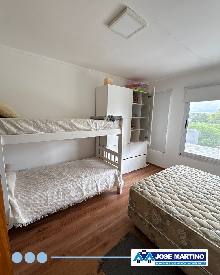 CASA EN VENTA A METROS DEL LAGO
