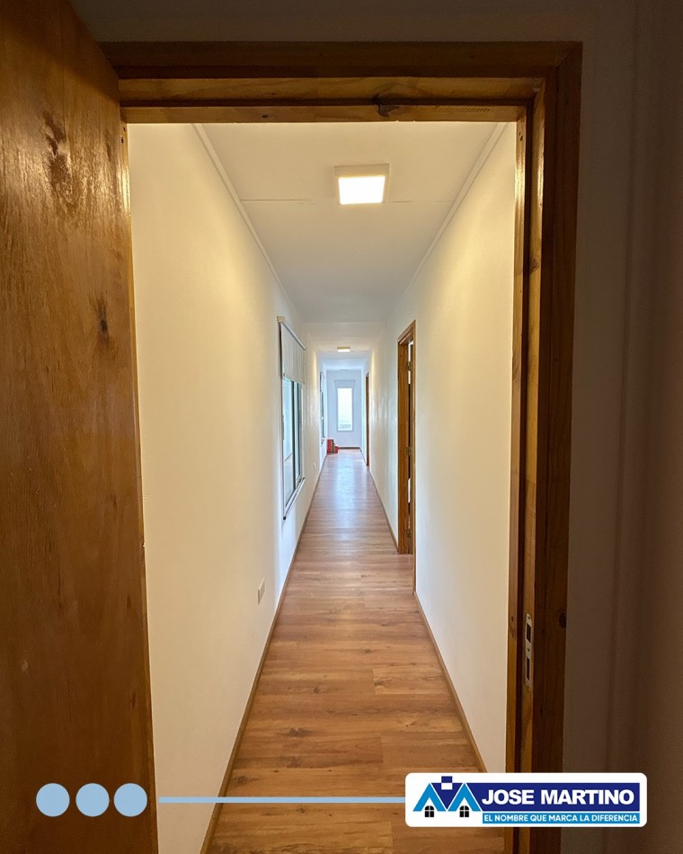 CASA EN VENTA A METROS DEL LAGO