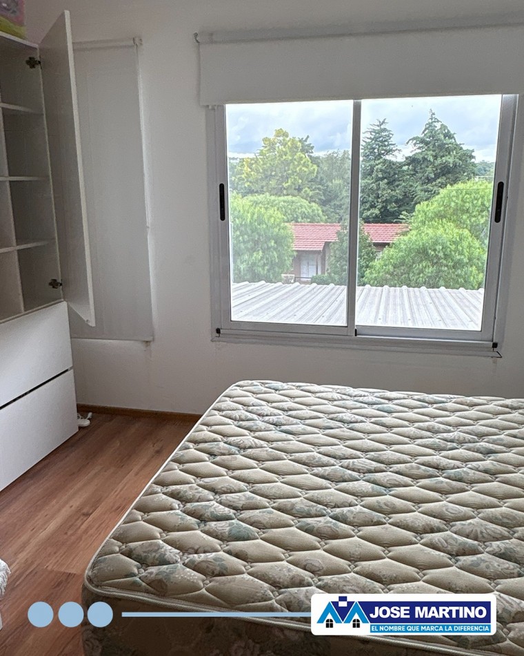 CASA EN VENTA A METROS DEL LAGO
