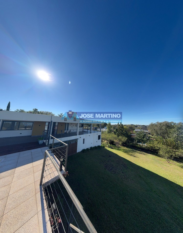 CASA EN VILLA NATURALEZA CON IMEJORABLE VISTA