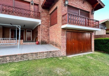CASA EN EMBALSINA CON BAJADA DIRECTA AL LAGO